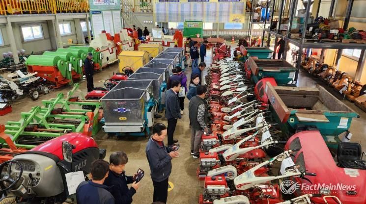 함평군 농업기술센터 불용 임대농기계 현장 공매 모습