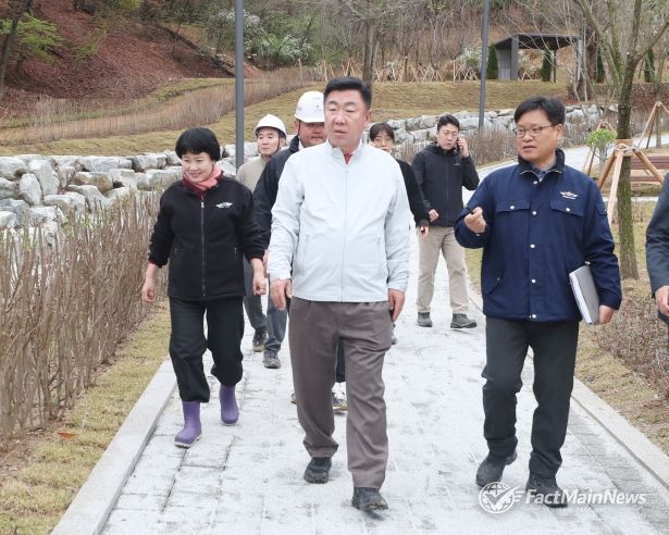 이범석 청주시장, 운천근린공원 조성현장 점검